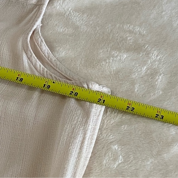 LUCKY BRAND / Cream Pop Over Sleeveless Vneck Top Size M - Picture 9 of 10